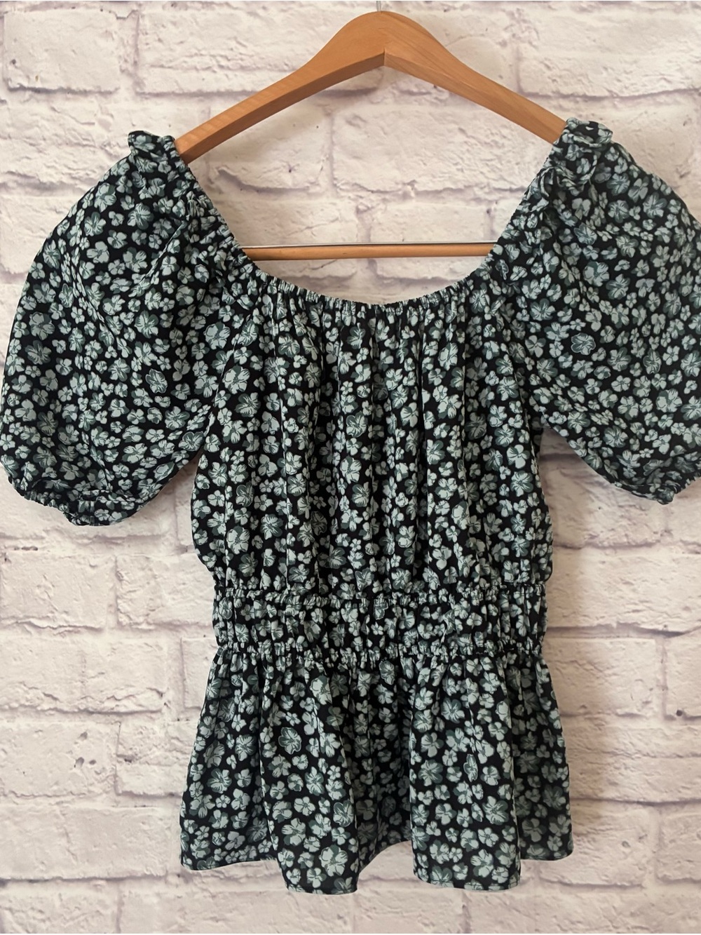 Nine West Floral Babydoll Off-Shoulder Peplum Top in Black and Mint - XS